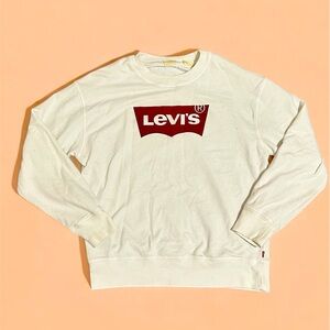 Levi’s white crew neck